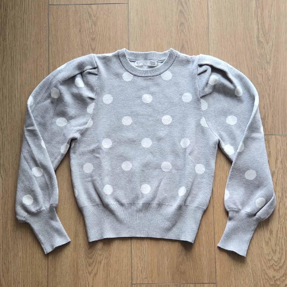 Chic Light Gray Polka Dot Sweater